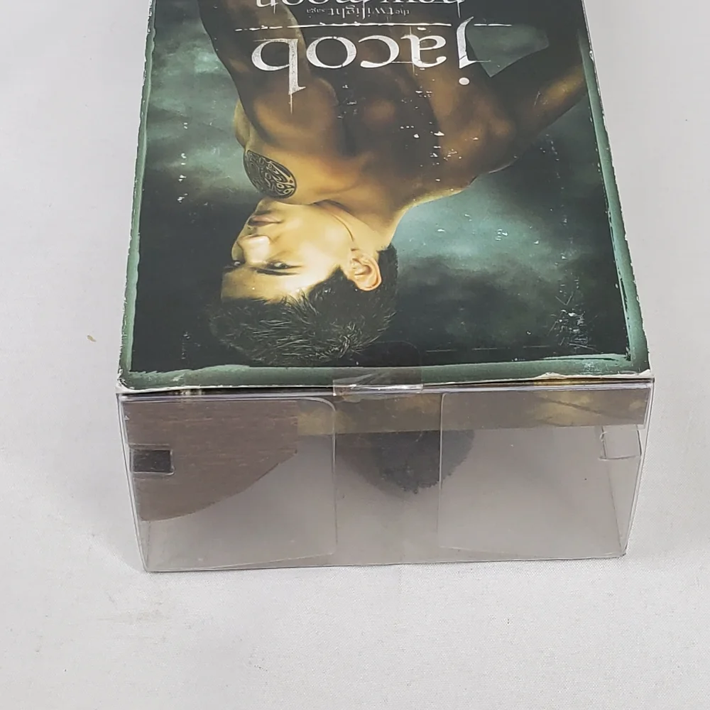 BARBIE TWILIGHT SAGA NEW MOON - JACOB BLACK Collector Doll 2009 - New in Box. - Picture 11 of 13